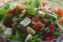 Salata cu somon afumat si gorgonzola